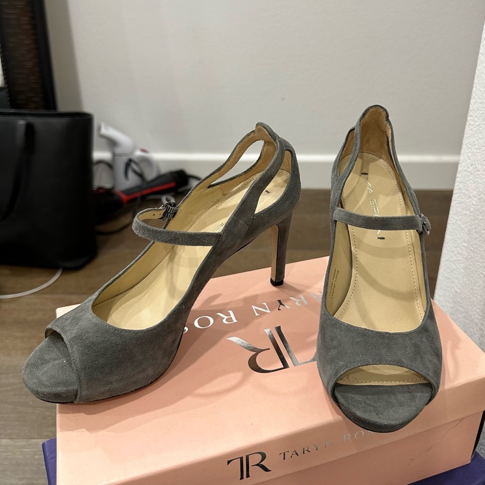 Via spiga heels